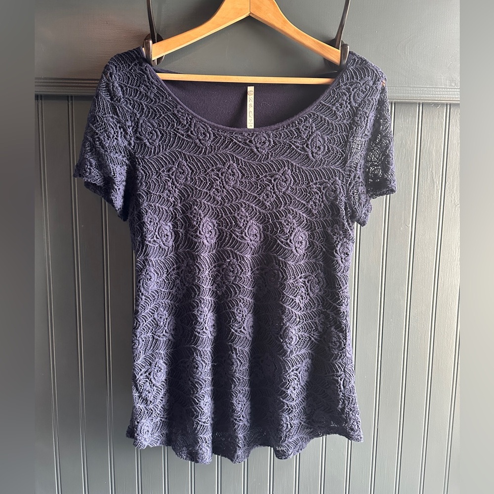 Leo & Nicole Navy Lace Short Sleeve Top